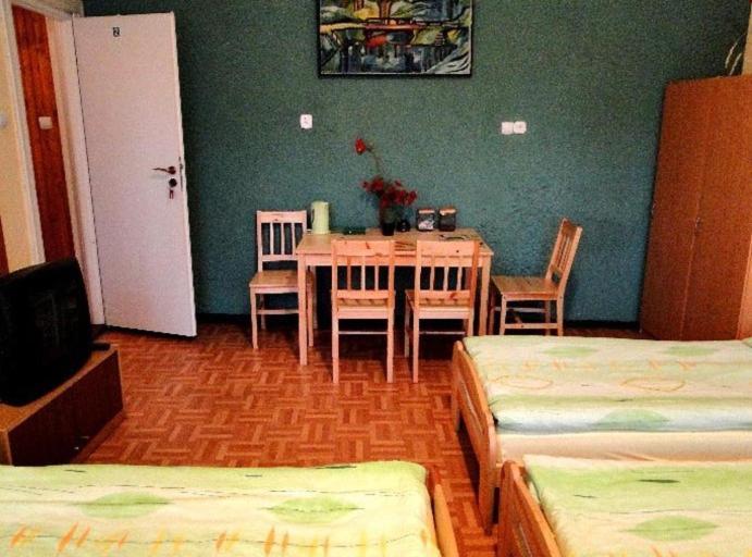 Hostel Luna Lodz  Room photo